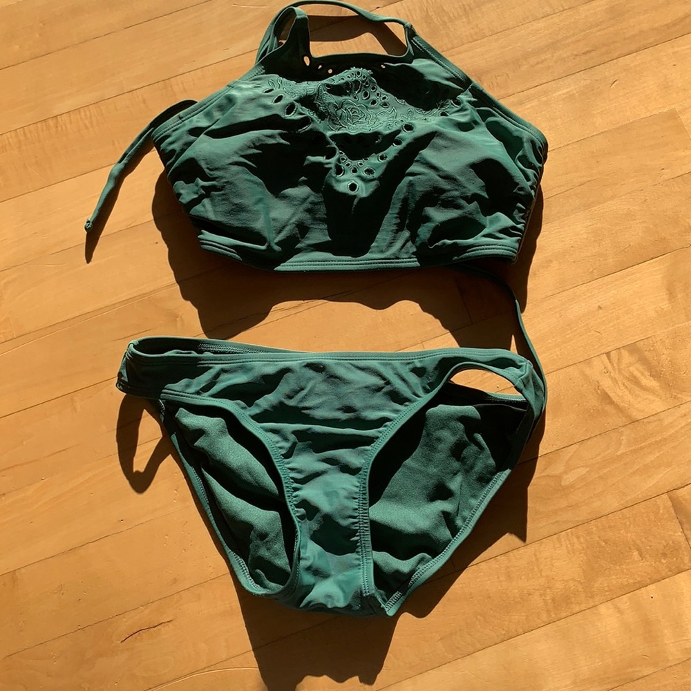 Halter top bikini set